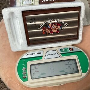 1983, 1984 Nintendo Donkey Kong